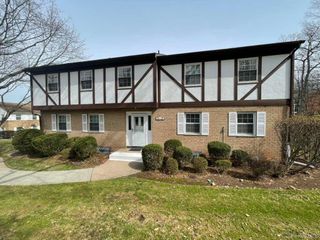 220 Parkside Drive 220, Suffern, NY 10901