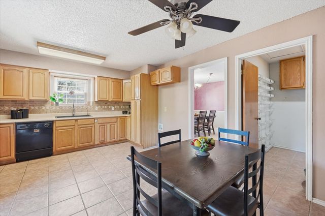 4900 Sagebrush Court, Arlington, TX 76017