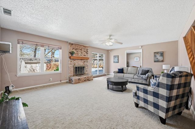 4900 Sagebrush Court, Arlington, TX 76017