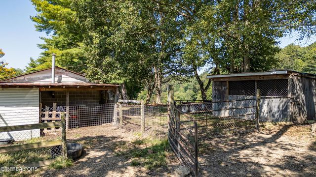 1112 Highway 305, Athens, TN 37303