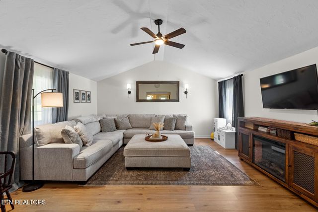 1112 Highway 305, Athens, TN 37303