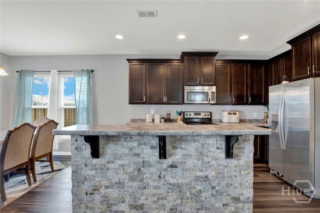 86 Crystal Lake Drive, Savannah, GA 31407