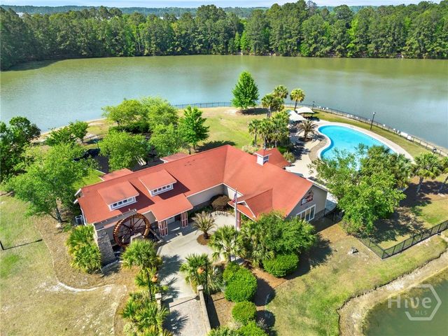 86 Crystal Lake Drive, Savannah, GA 31407