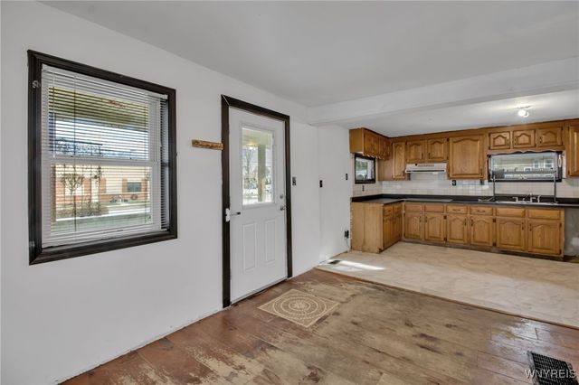 2736 Main Street, Newfane, NY 14108