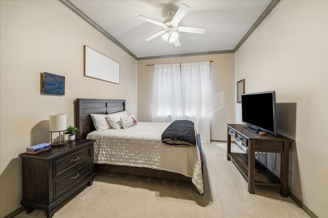 25 Club Oak Court, Kingwood, TX 77339