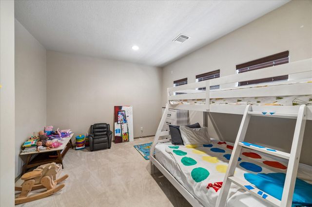 25 Club Oak Court, Kingwood, TX 77339