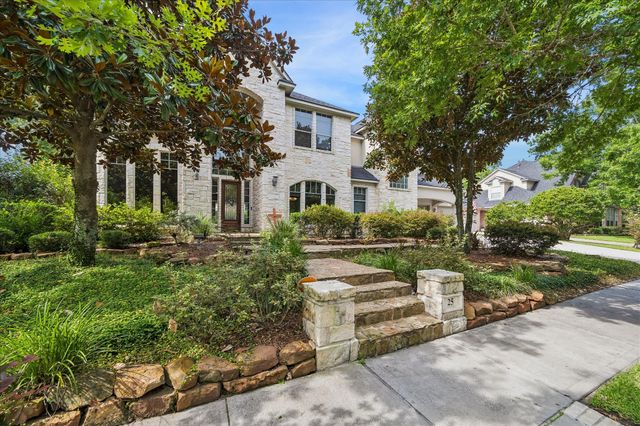 25 Club Oak Court, Kingwood, TX 77339