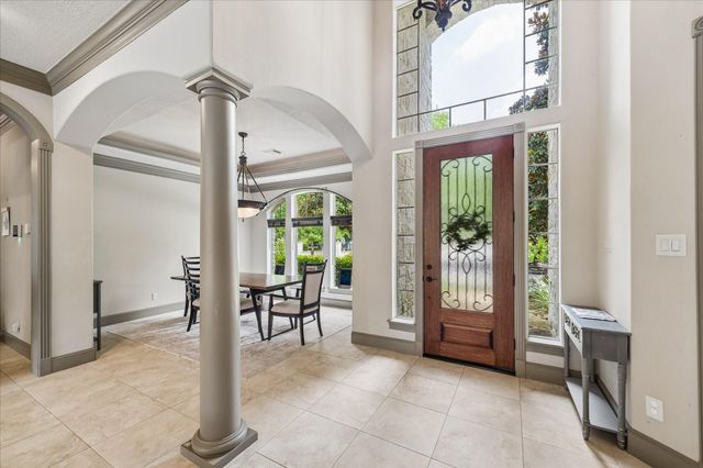 25 Club Oak Court, Kingwood, TX 77339