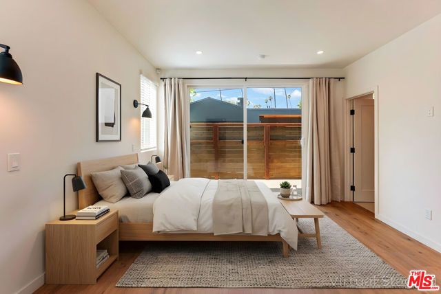 1405 N Coronado Street, Los Angeles, CA 90026