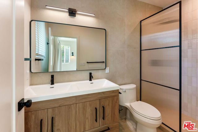 1405 N Coronado Street, Los Angeles, CA 90026