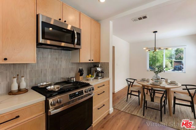 1405 N Coronado Street, Los Angeles, CA 90026