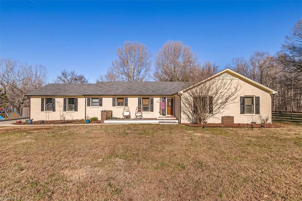 2107 Hunters Ridge Drive, Pleasant Garden, NC 27313