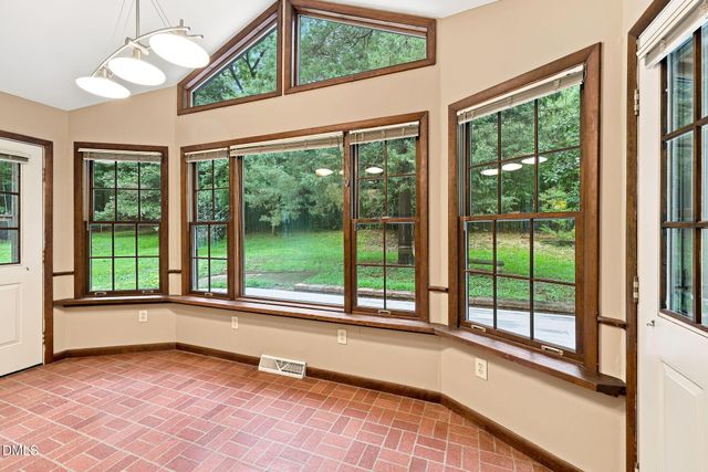 305 Plum Lane, Chapel Hill, NC 27517