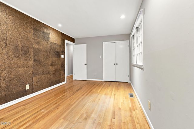 305 Plum Lane, Chapel Hill, NC 27517