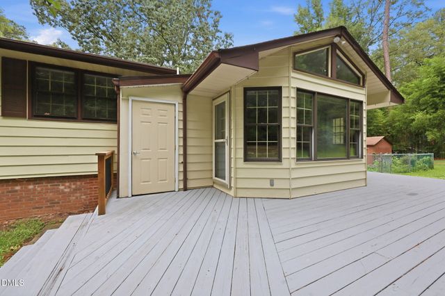 305 Plum Lane, Chapel Hill, NC 27517