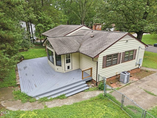 305 Plum Lane, Chapel Hill, NC 27517