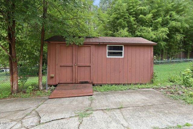 305 Plum Lane, Chapel Hill, NC 27517