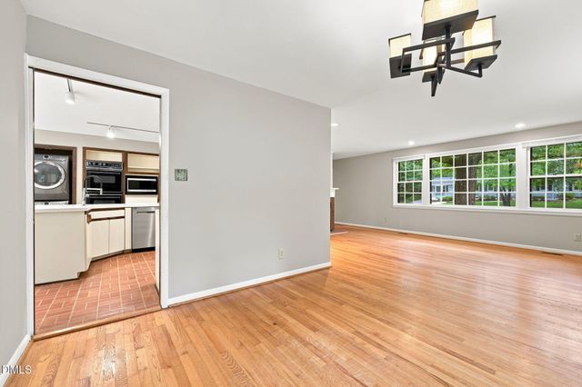 305 Plum Lane, Chapel Hill, NC 27517