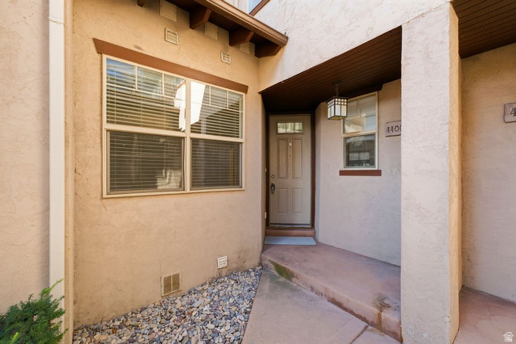 4480 S KELMSCOTT LN #A, Salt Lake City, UT 84124 — photo 4