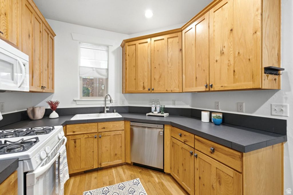4480 S KELMSCOTT LN #A, Salt Lake City, UT 84124 — photo 5