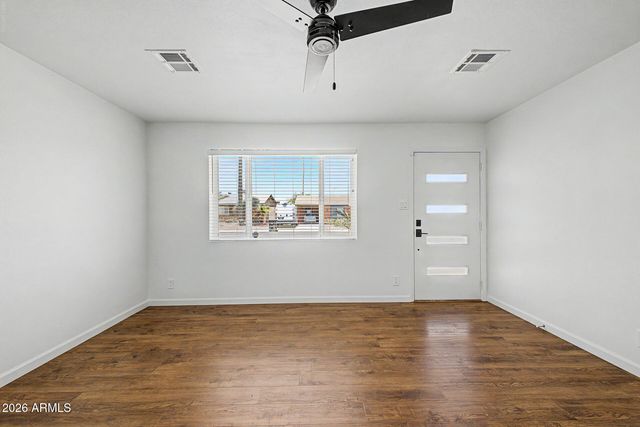 7537 E LATHAM Street, Scottsdale, AZ 85257