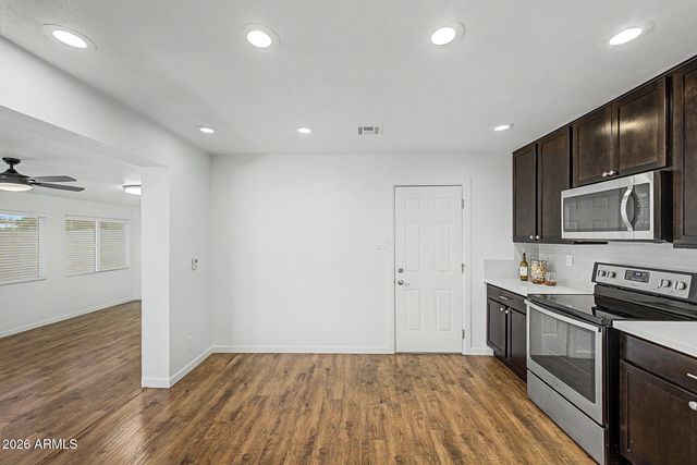 7537 E LATHAM Street, Scottsdale, AZ 85257