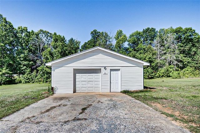 995 Farmer Road, Denton, NC 27239