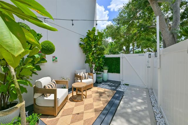 405 S WESTLAND AVENUE 4, Tampa, FL 33606