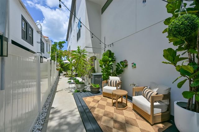 405 S WESTLAND AVENUE 4, Tampa, FL 33606