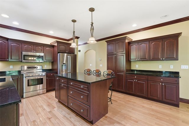 838 Augusta Court SE, Cedar Rapids, IA 52403
