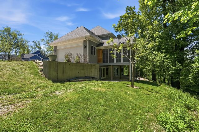 838 Augusta Court SE, Cedar Rapids, IA 52403