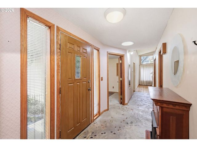 2983 TIMBERLINE Dr, Eugene, OR 97405