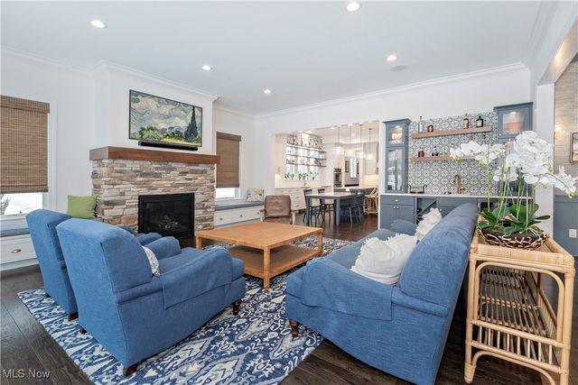 300 Woodridge Lane, Chagrin Falls, OH 44022