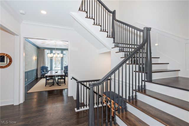 300 Woodridge Lane, Chagrin Falls, OH 44022