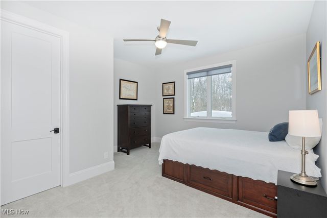 300 Woodridge Lane, Chagrin Falls, OH 44022