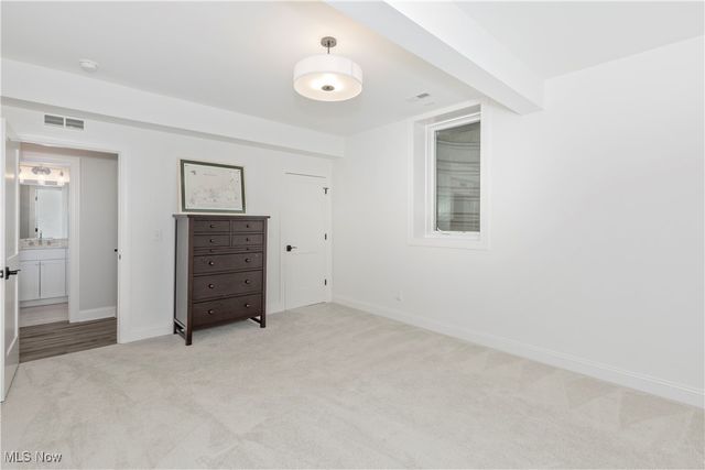 300 Woodridge Lane, Chagrin Falls, OH 44022