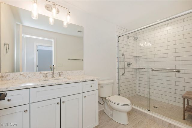 300 Woodridge Lane, Chagrin Falls, OH 44022