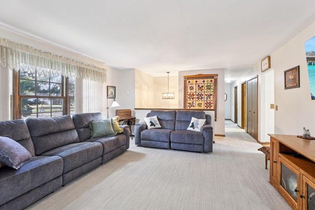 7417 Dekorra Road, Deforest, WI 53532