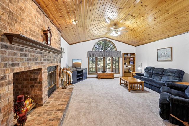 7417 Dekorra Road, Deforest, WI 53532