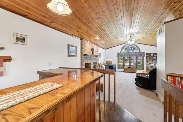 7417 Dekorra Road, Deforest, WI 53532