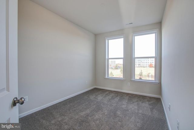 14596 LAKESTONE DR, Chantilly, VA 20151