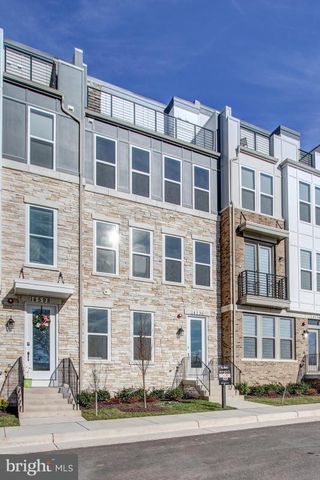 14596 LAKESTONE DR, Chantilly, VA 20151