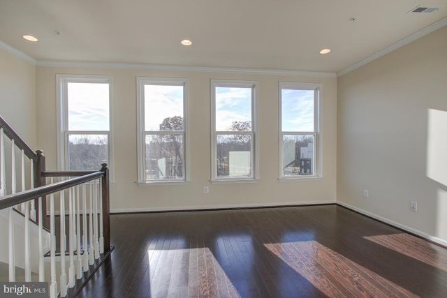 14596 LAKESTONE DR, Chantilly, VA 20151