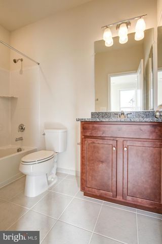 14596 LAKESTONE DR, Chantilly, VA 20151