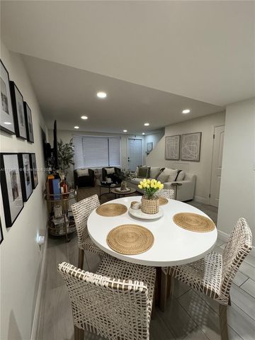 10069 SW 77th Ct, Miami, FL 33156