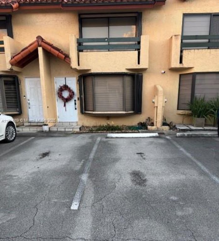 10069 SW 77th Ct, Miami, FL 33156