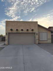 1632 S STETSON Court, Apache Junction, AZ 85119