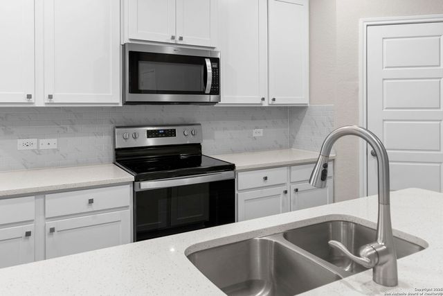 3065 Charyn Way, New Braunfels, TX 78132