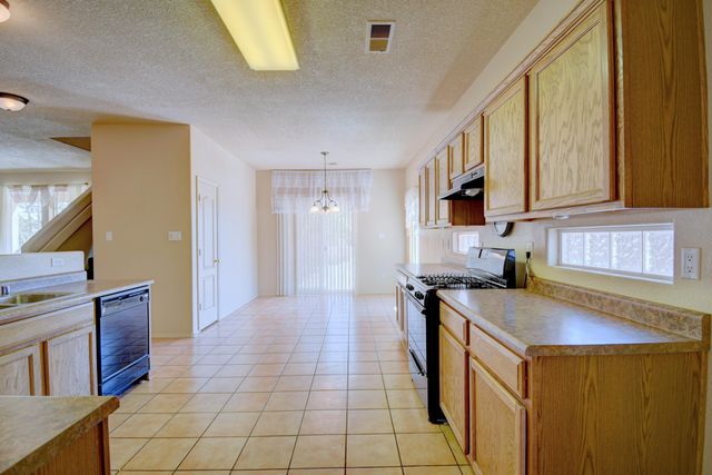10500 Bilboa Street NW, Albuquerque, NM 87114