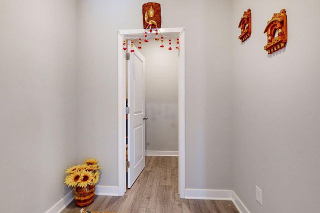 1663 Oak Creek Drive, Chaska, MN 55318